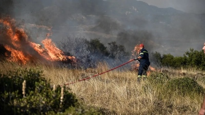 Nέες κυκλοφοριακές ρυθμίσεις στη λεωφόρο Αθηνών-Σουνίου λόγω της πυρκαγιάς
