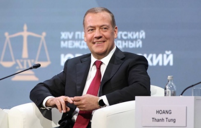 Medvedev: Πρωτοφανής η δυτική παρέμβαση στις εκλογές της Αρμενίας – Η Δύση την αντιμετωπίζει ως προπύργιο κατά της Ρωσίας