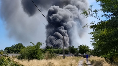 Φωτιά σε βιοτεχνία στη Θεσσαλονίκη, επεκτάθηκε σε διπλανό εργοστάσιο - Μεγάλη δύναμη της Πυροσβεστικής, ήχησε το 112
