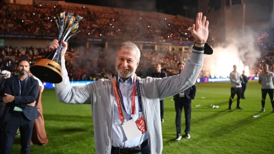 Η Βρετανία απειλεί Abramovich: «Ή τα 2,5 δισ. της Chelsea πάνε στην Ουκρανία ή έρχονται... δικαστήρια»