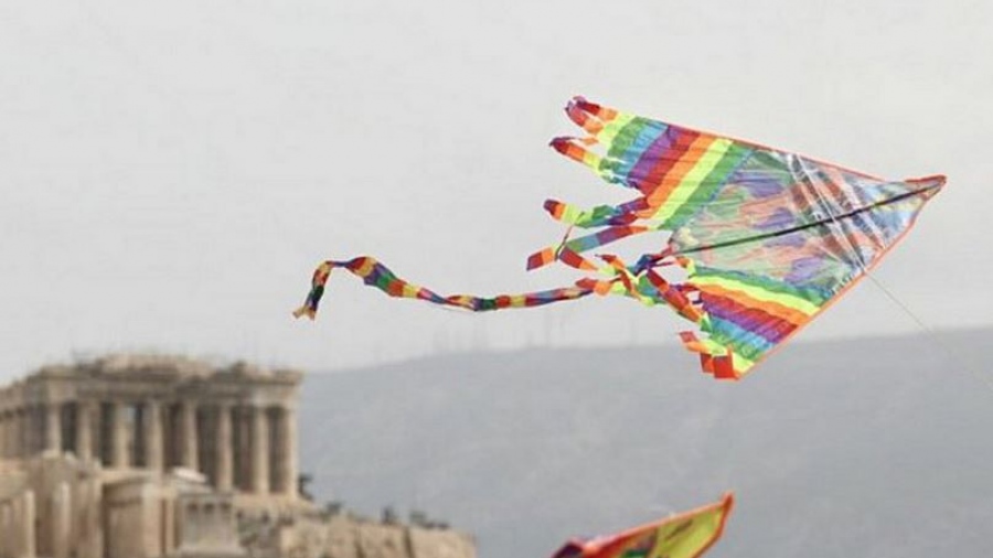 Καθαρά Δευτέρα: Σε εξέλιξη η έξοδος των εκδρομέων - Πώς θα λειτουργήσει η αγορά, συμβουλές για τους καταναλωτές
