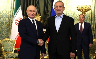 Pezeshkian (Ιράν) σε Putin: ΗΠΑ και Ισραήλ πίσω από τις μαζικές διαδηλώσεις