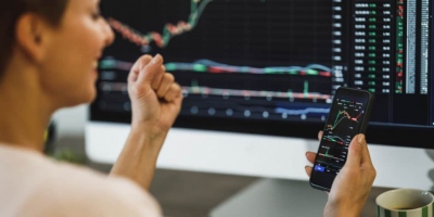 Λίγο μετά το άνοιγμα του Χ.Α. – Βάζει πλώρη για την πέμπτη ανοδική – Οι μετοχές που ξεχωρίζουν