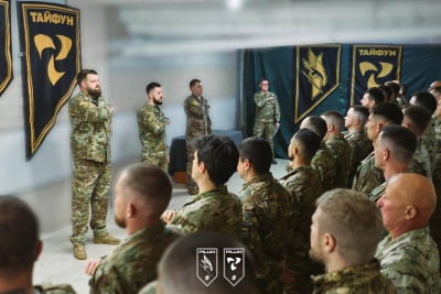 Πολλαπλασιάζονται σαν τη Λερναία Ύδρα – Η Azov απέκτησε μονάδα χειριστών drones – Ορκίστηκαν και πέφτουν στη μάχη