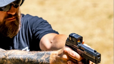 CZ P-10C PORTED, νέο «εννιάρι» για κάθε αμυντικό σενάριο