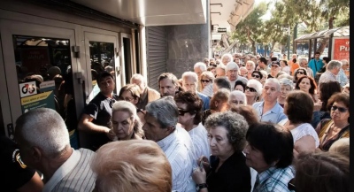 Σε απελπισία η NΔ – Ρελάνς με capital controls, Βαρουφάκη και Ζωή για τον βούρκο του ΟΠΕΚΕΠΕ