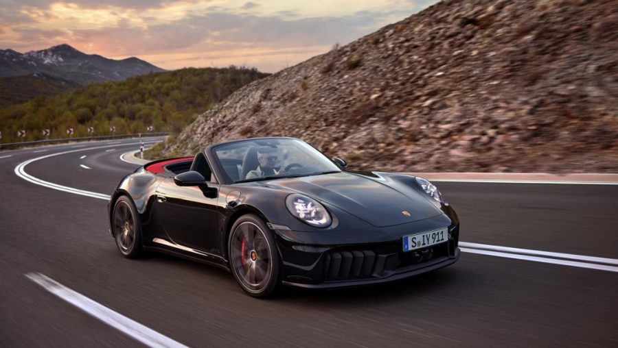 Κατάρρευση για την Porsche σε Κίνα και ΕΕ, κόπωση στις ΗΠΑ - Bαρύ πλήγμα από τους δασμούς Trump
