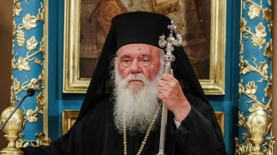 Τι παιχνίδι παίζει ο Ιερώνυμος και μιλάει για πολιτική αυτοδυναμία... και η Εκκλησία στα Private banking τραπεζών