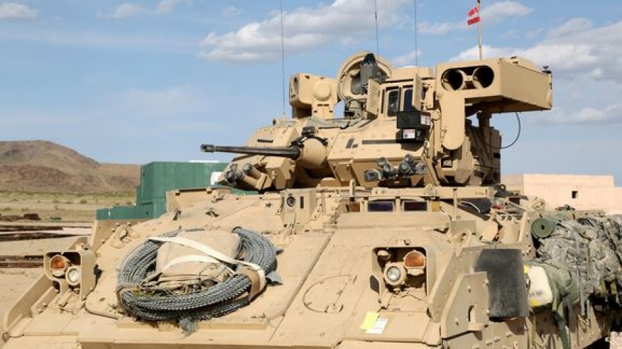 Οι ΗΠΑ θα στείλουν τεθωρακισμένα οχήματα Bradley στην Ουκρανία χωρίς κρίσιμα εξαρτήματα