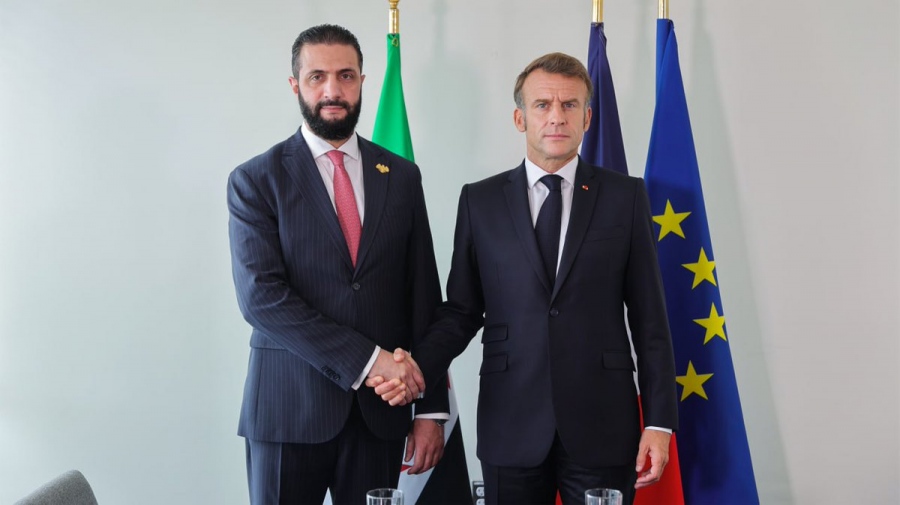 Γαλλική απάτη: Γιατί ο Macron σύρθηκε στη Συρία – Οι κούφιες υποσχέσεις στον Jolani, τα Airbus και η σκληρή αλήθεια για το Ισραήλ