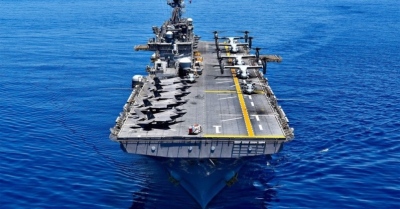 Τρόμος στις ΗΠΑ: Εσπευσμένη φυγή USS Tripoli από την Κίνα στο Ιράν – Προδομένοι οι σύμμαχοι, πανηγυρίζει το Πεκίνο