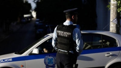 Ο κόσμος έχει ξεφύγει - Νεαρός κάρφωσε στιλό σε μάτι επιβάτη σε λεωφορείο στη Γλυφάδα
