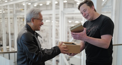 Elon Musk: «Το διάστημα είναι η μόνη λύση» – Σοκ από Jensen Huang για ενεργειακή έκρηξη 1.000x στην τεχνητή νοημοσύνη