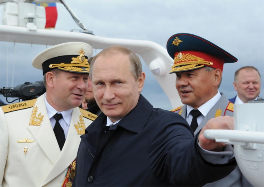 Βραβεύθηκε ο Putin για την προσφορά του στο Πολεμικό Ναυτικό της Ρωσίας