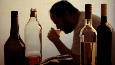 Κίνδυνος θάνατος - Η καθημερινή κατανάλωση αλκοόλ προκαλεί σοβαρά προβλήματα στην υγεία
