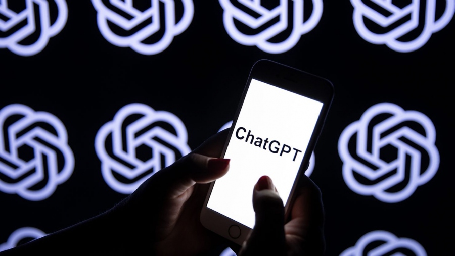 Το ChatGPT έχει 10 φορές περισσότερες λήψεις από το Copilot της Microsoft