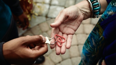 Πόσο ενοικιάζεται ένα Airbnb στην Ελλάδα - Η σύγκριση με άλλες ευρωπαϊκές χώρες