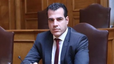 Υπέρ των αυξήσεων σε στελέχη της ΕΛ.ΑΣ, του Λιμενικού και της Πυροσβεστικής και ο Πλεύρης