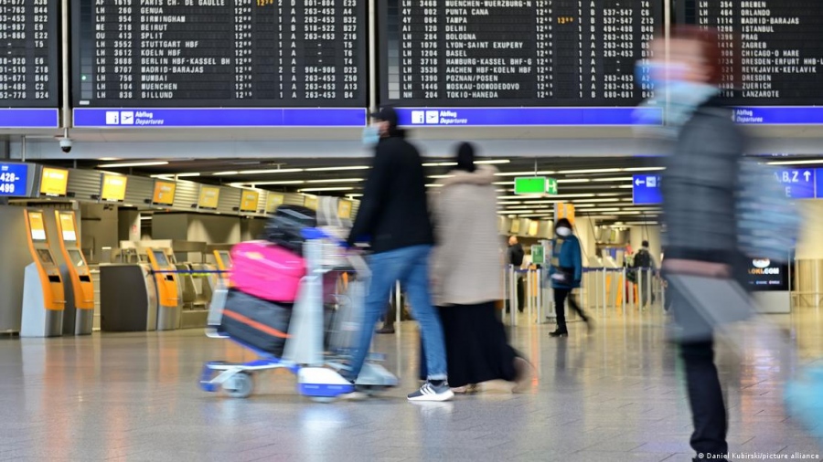 «Γονατίζει» τις αεροπορικές εταιρείες ο πόλεμος στο Ιράν