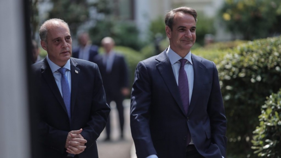 The suspicious role of the “patriot” Velopoulos... An unholy alliance with Mitsotakis is coming – He fears Kasidiaris