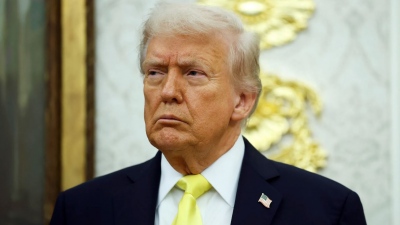 Trump: Οποιοδήποτε ιρανικό πλοίο προσπαθεί να σπάσει τον ναυτικό αποκλεισμό των ΗΠΑ θα καταλήξει στα βάθη του Hormuz