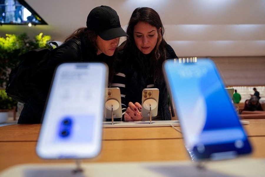 Bloomberg: Η Apple θα δημιουργήσει το δικό της ChatGPT