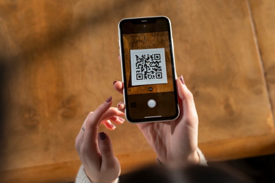 Διακινούσαν ναρκωτικά μέσω social media και QR codes, συνελήφθησαν δύο νεαροί