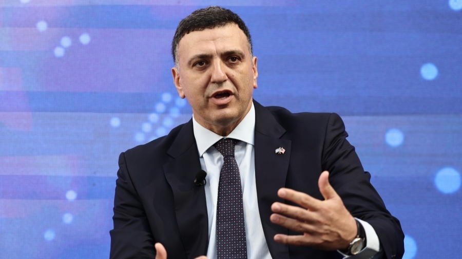 Kikilias responds to PASOK over ferry ticket prices