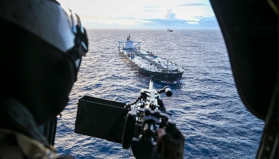 H CENTCOM διαψεύδει τα ιρανικά χτυπήματα σε πλοία των ΗΠΑ στον Κόλπο του Ομάν