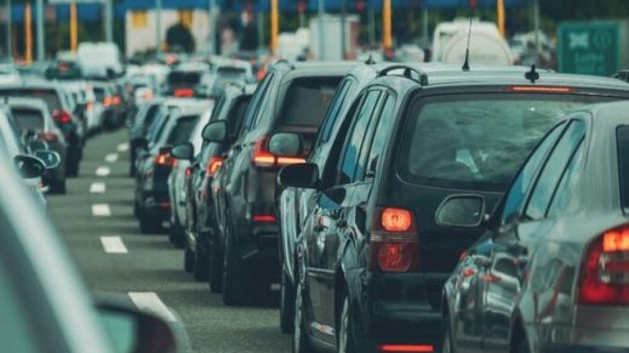 Αυξημένα μέτρα της Τροχαίας για την επιστροφή των εκδρομέων του τριημέρου - Απαγόρευση κυκλοφορίας φορτηγών άνω των 3,5 τόνων