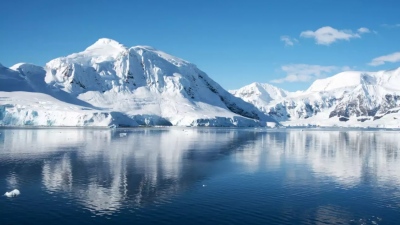 Antarctic twist: 6 million-year-old ice reveals a 