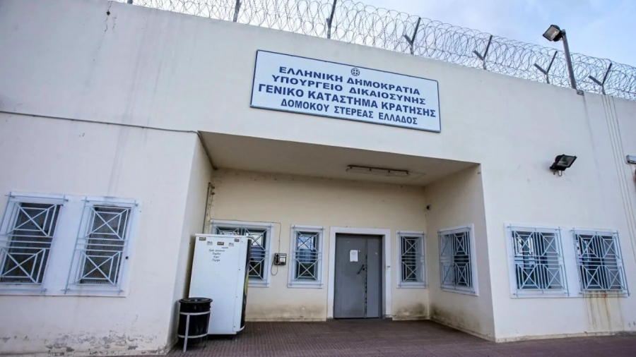 Ανατροπή στην υπόθεση δολοφονίας του Έλληνα ισοβίτη - Συνελήφθη ο αρχιφύλακας για συνέργεια
