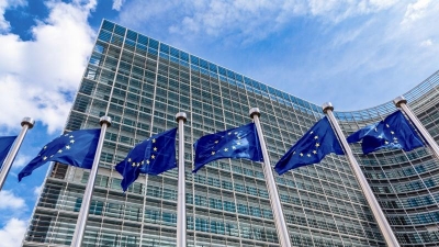 Commission: Θα συνεργαστούμε «χέρι-χέρι» με τη Γαλλία τους επόμενους έξι μήνες