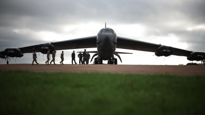 Συνετρίβη βομβαρδιστικό Β-52 Stratofortress στο Λος Άντζελες – Στους 8 οι νεκροί