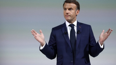 Macron: Το γαλλικό ναυτικό ανέκοψε ύποπτο ρωσικό δεξαμενόπλοιο στη Σικελία