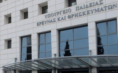 Νέα «βέλη» του υπουργείου Παιδείας κατά ΠΑΣΟΚ για τα μη κρατικά πανεπιστήμια