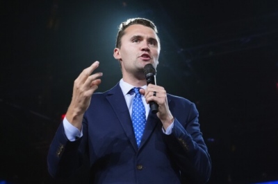 Οργή στις ΗΠΑ για τη δολοφονία του Charlie Kirk - Ανθρωποκυνηγητό για τον δράστη, στη δημοσιότητα η φωτό, βρήκαν όπλο