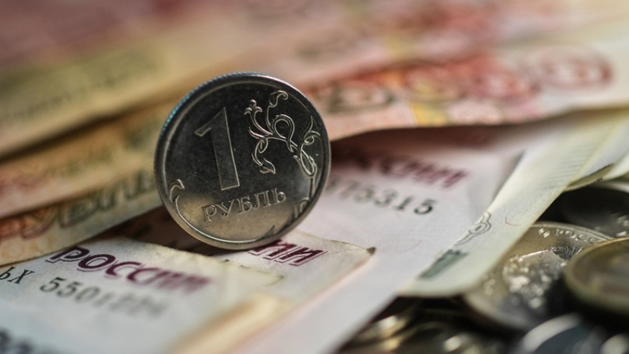 Πανικός στη Ρωσία – Καταρρέει το ρούβλι, εκτινάσσονται οι λιανικές τιμές