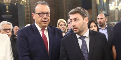 Τους το κρατάει...μανιάτικο ο Ανδρουλάκης ή τρέχει τίποτε άλλο;