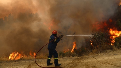 Σε ύφεση η φωτιά στην ανατολική Αττική - Ενισχυμένες δυνάμεις της Πυροσβεστικής - Κυκλοφοριακές ρυθμίσεις