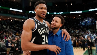 Βόμβα μεγατόνων στο NBA: Οι Warriors επιχειρούν δυνατό μπάσιμο για να αποκτήσουν τον Αντετοκούνμπο από τους Bucks