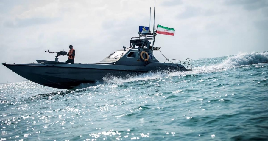 Επίθεση IRGC σε πλοίο μεταφοράς εμπορευματοκιβωτίων στα Στενά του Hormuz