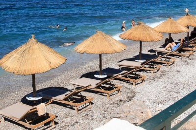 Το κράτος πληρώνει 305.000 ευρώ για δημοπρασίες... στον αιγιαλό