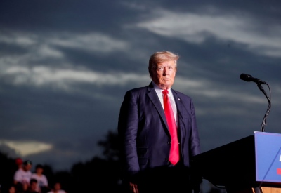 Εμφύλιος στις ΗΠΑ: Ο Trump «τινάζει στον αέρα» τις ενδιάμεσες εκλογές - Καταπέλτης η Taylor-Green: Δεν έχει «σώας τας φρένας» ο πρόεδρος