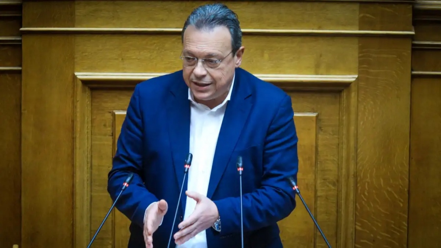 Το πόθεν έσχες Φάμελλου: Εισοδήματα 61.219,15 ευρώ και 8 ακίνητα