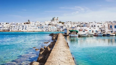 Προς νέο ρεκόρ τουριστικών εσόδων η Ελλάδα - Τι αναφέρουν οι ειδικοί, οι 8 νέες πτήσεις στο Ελευθέριος Βενιζέλος