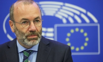 ΕΕ: Η αυτοκρατορία των καρεκλοκένταυρων – Πόσα πόστα μπορεί να έχεις ένας πολιτικός πριν καταρρεύσει το σύστημα;