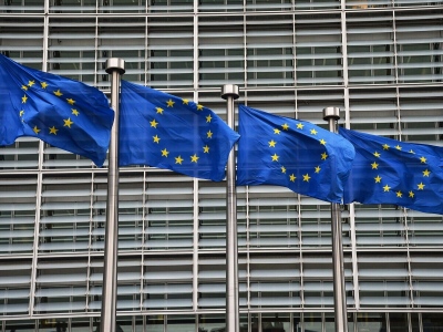 Πρόταση σοκ - Επτά κράτη της ΕΕ προτείνουν επιβολή δασμών σε ρωσικά προϊόντα
