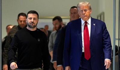 «Άχρηστα τα όπλα της Δύσης»: Πρώην σύμβουλος του Πενταγώνου αδειάζει τον Trump για τη βοήθεια στην Ουκρανία