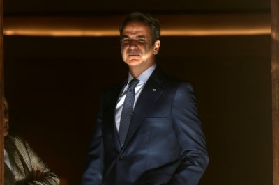 Αφαιμάζουν τους Έλληνες για να στείλουν δισ. στη διεφθαρμένη Ουκρανία - Εγκληματικά λάθη Μητσοτάκη μας οδηγούν σε νέο κραχ
